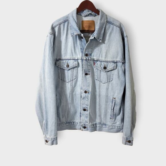 Vtg 90s Levi's Type 3 Denim Trucker Jacket Sz 46 70507-0216 USA Made Light Wash - Picture 1 of 14